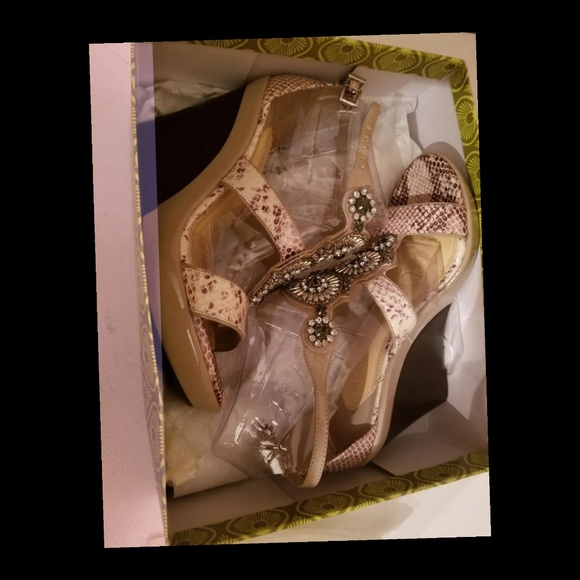 Gianni Bini Wedges Size9 - Picture 4 of 4